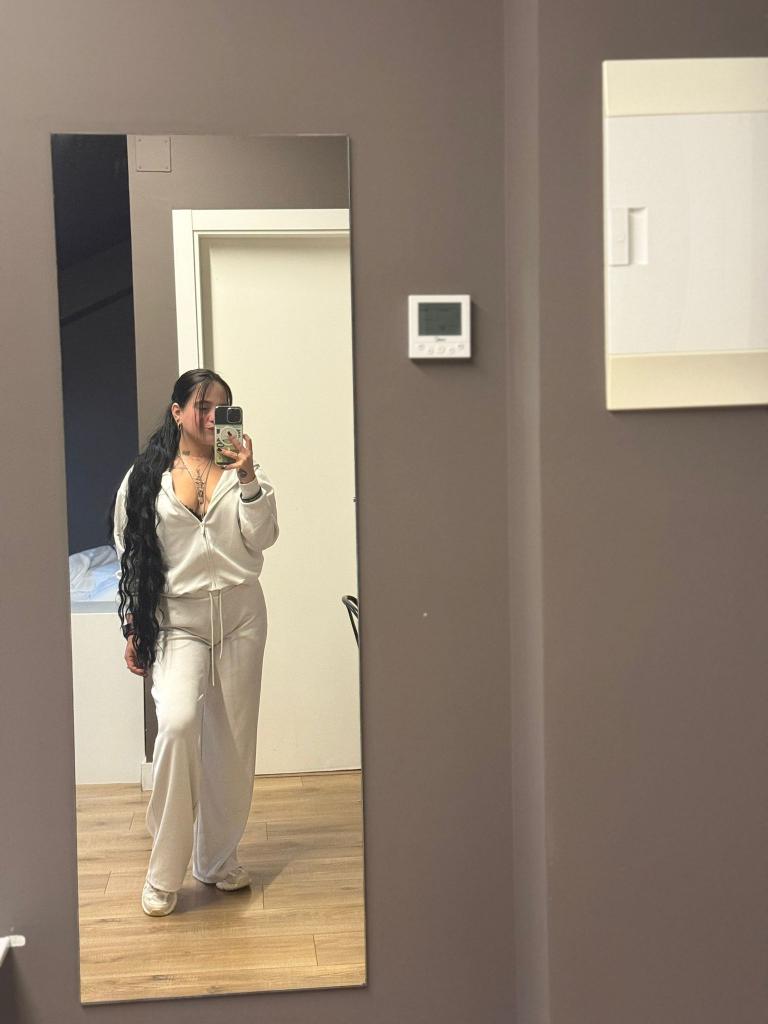 613933838: Chica busca chico en Cantabria