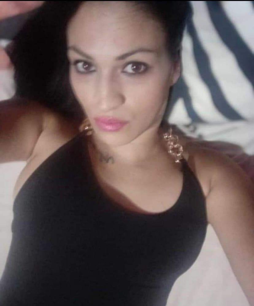 614902945: Chica busca chico en Pontevedra