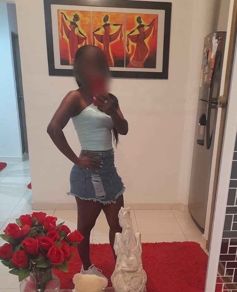 611282791: Chica busca chico en Orense