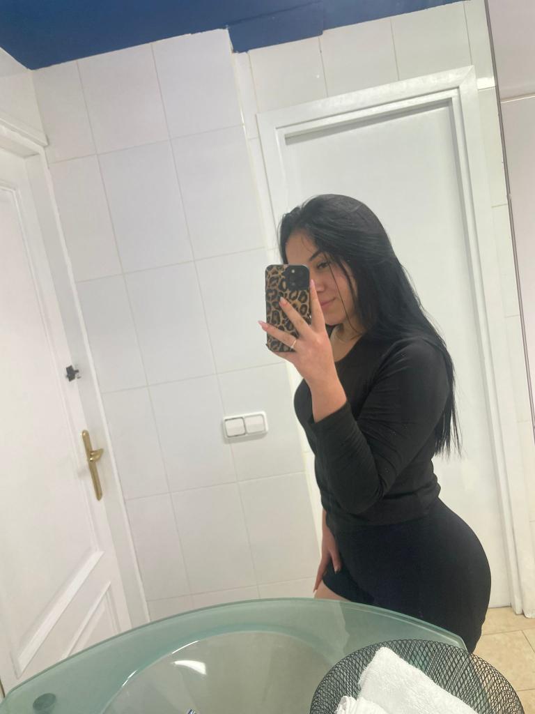 611206275: Chica busca chico en Ibiza