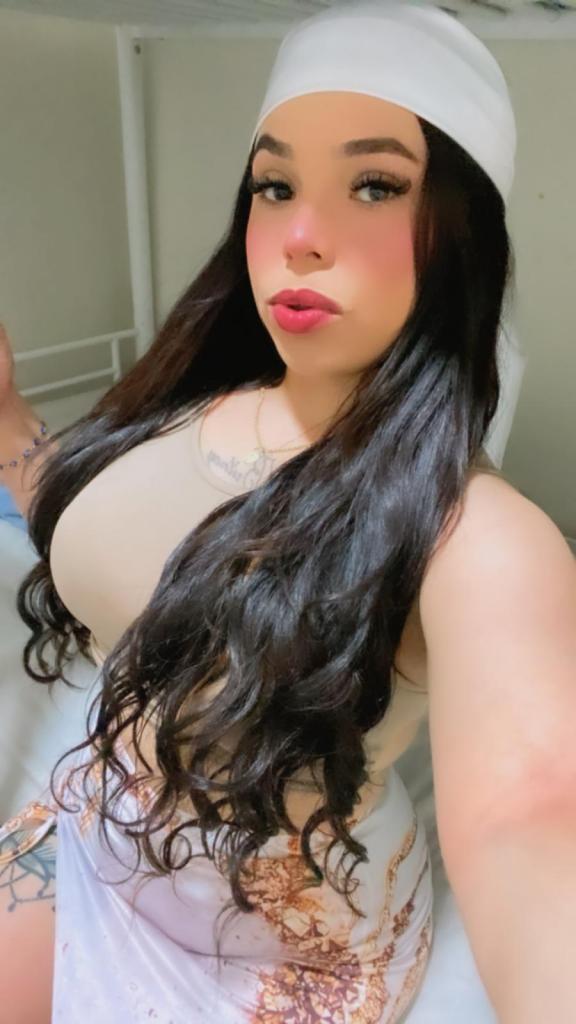 614291391: Chica busca chico en La Coruña