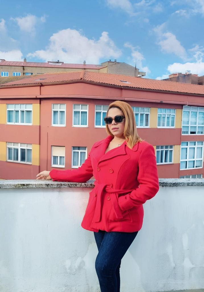 631350589: Transexual en Pontevedra