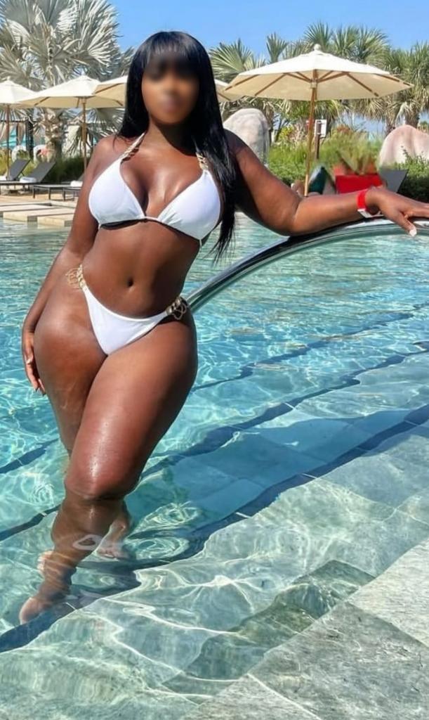 641226685: Chica busca chico en Granada