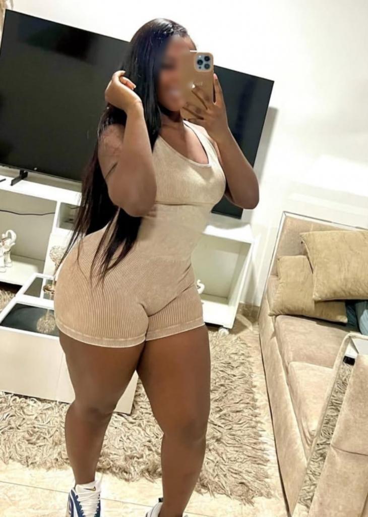 641226685: Chica busca chico en Granada