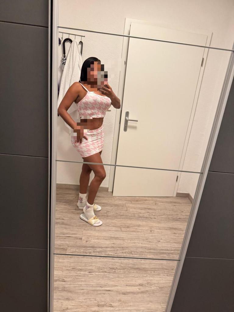 603436915: Chica busca chico en Ceuta