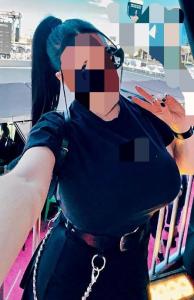 631369065: Chica busca chico en Barcelona