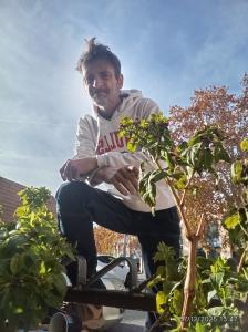 614118235: Chico busca chica en Barcelona