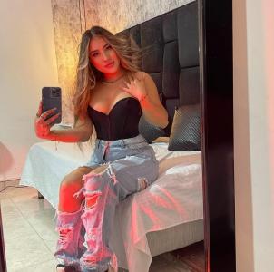 684739173: Chica busca chico en Navarra