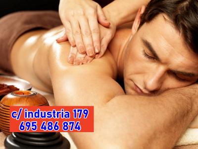 695486874: Chica busca chico en Barcelona