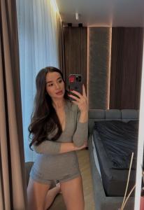 613466131: Chica busca chico en Málaga