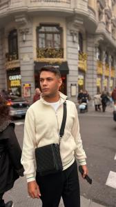 667538447: Chico busca chica en Murcia