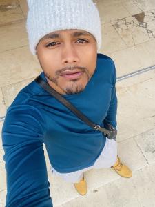 669065917: Chico busca chica en Barcelona