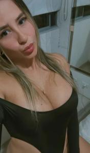 670738176: Chica busca chico en Málaga