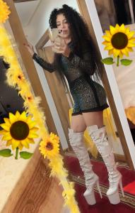 634346521: Chica busca chico en Sevilla