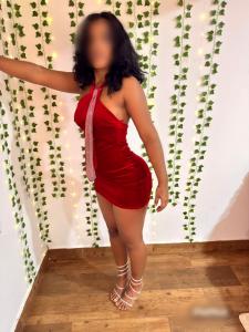 647253956: Chica busca chico en Madrid