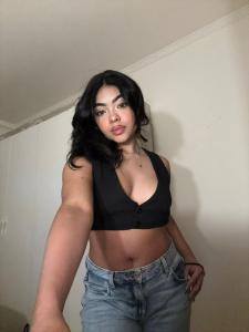 687464527: Chica busca chico en Alicante