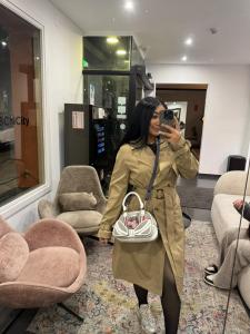 632958514: Chica busca chico en Granada