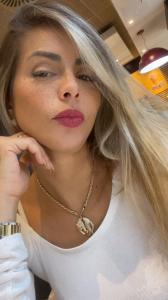 613429488: Chica busca chico en Barcelona