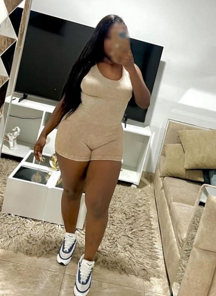 641226685: Chica busca chico en Granada