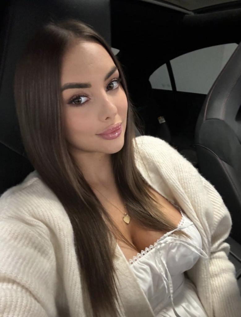 613872114: Chica busca chico en Granada