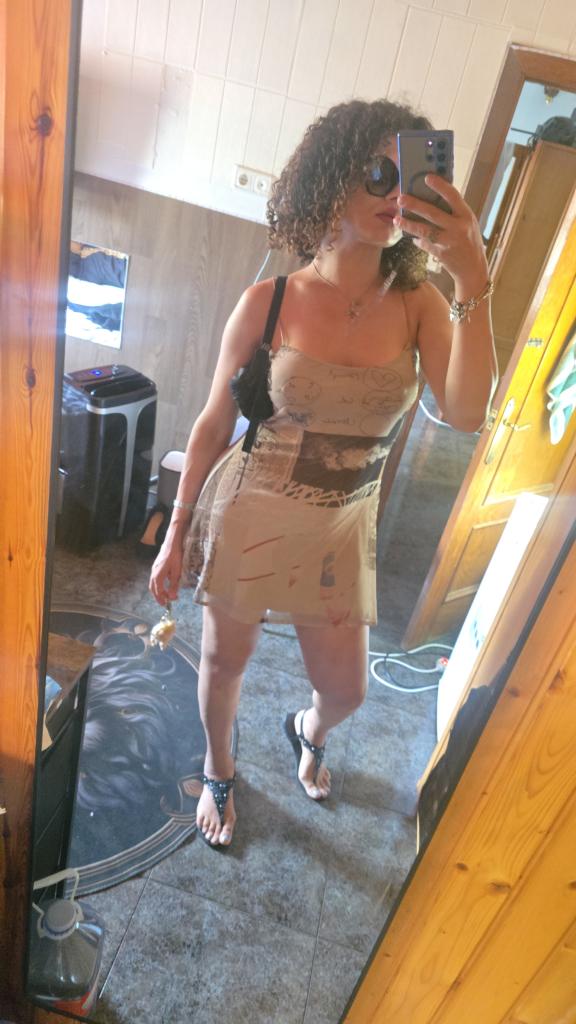 665434946: Transexual en Tarragona