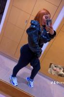 631334029: Chica busca chico en Gerona