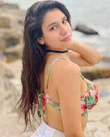 617090829: Chica busca chico en Barcelona