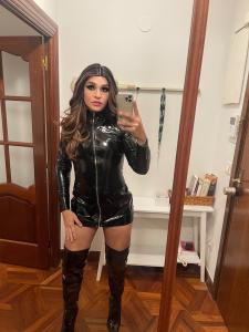 654864400: Travesti en Burgos