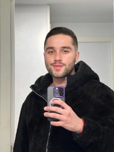 697193756: Chico busca chica en Málaga