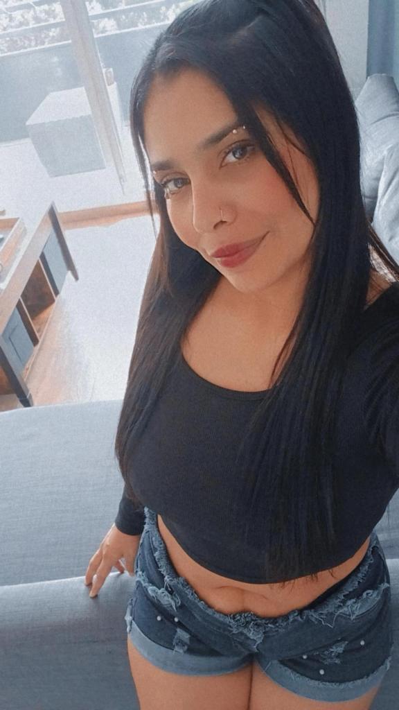 643740154: Chica busca chico en La Rioja