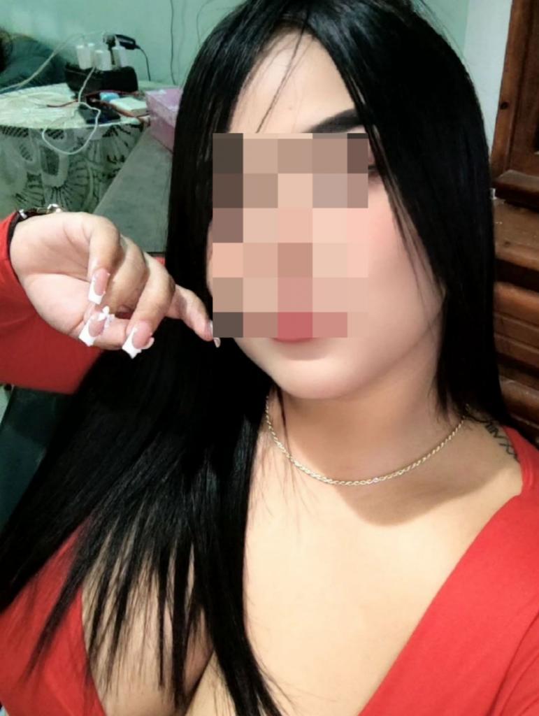 677385260: Chica busca chico en Madrid