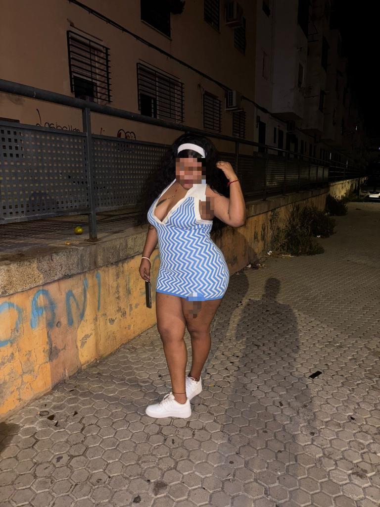 699387190: Chica busca chico en Cádiz