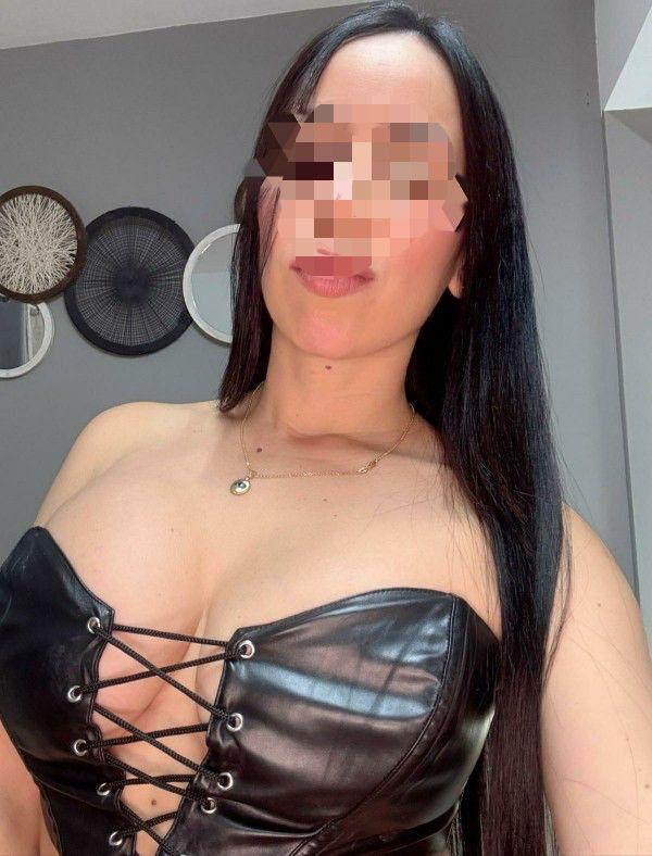 Chica busca chico en Granada: 