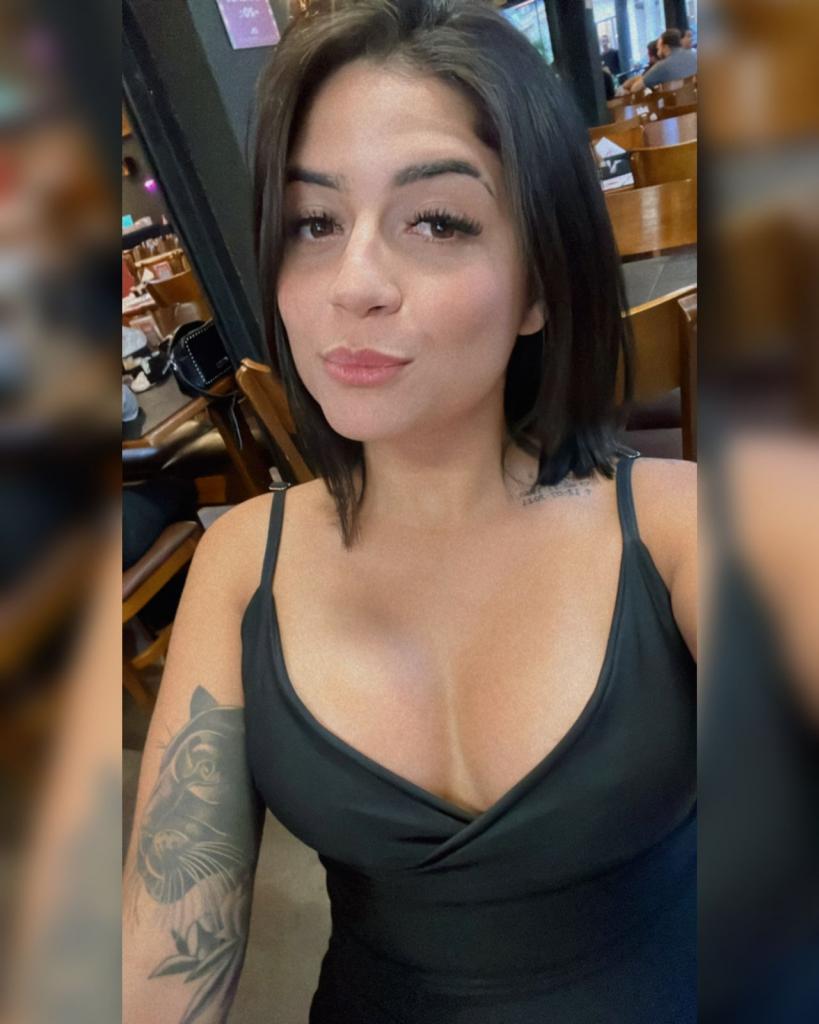 613816729: Chica busca chico en La Coruña