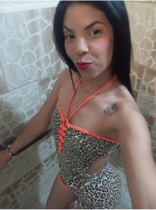 667076873: Chica busca chico en Barcelona