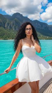 613677079: Chica busca chico en Lugo