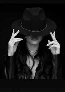 617276635: Chica busca chico en Castellón