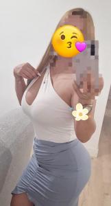 664209525: Chica busca chico en Sevilla