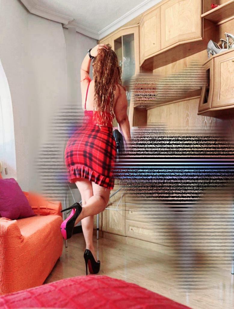 602581355: Chica busca chico en Madrid