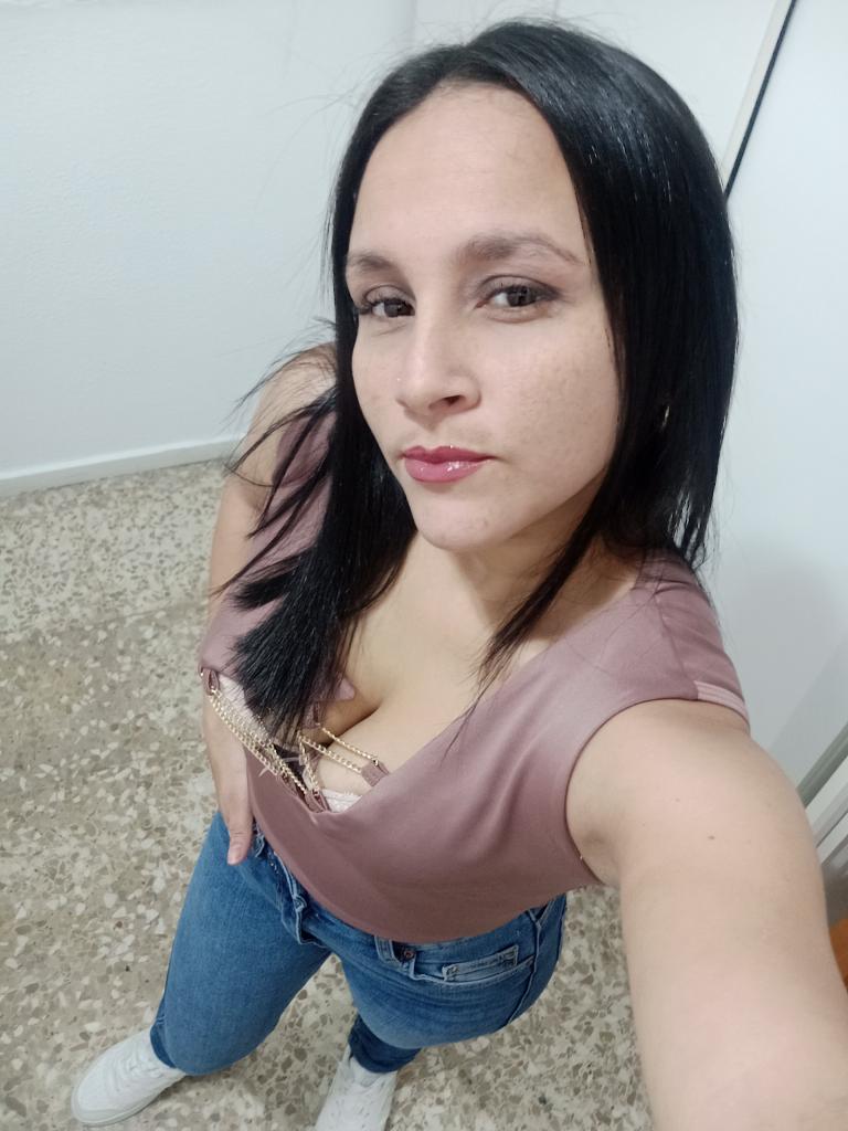 667795050: Chica busca chico en Córdoba