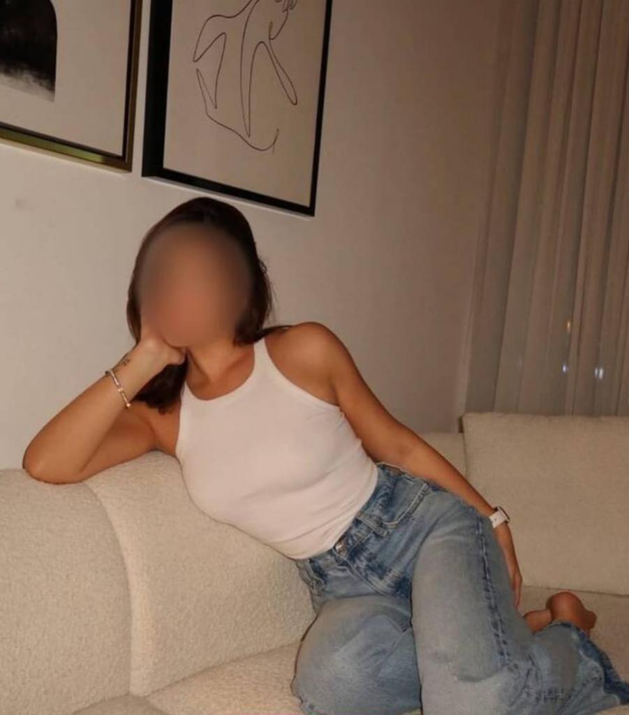 678760464: Chica busca chico en Málaga