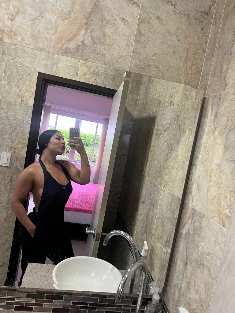 641364500: Chica busca chico en La Rioja