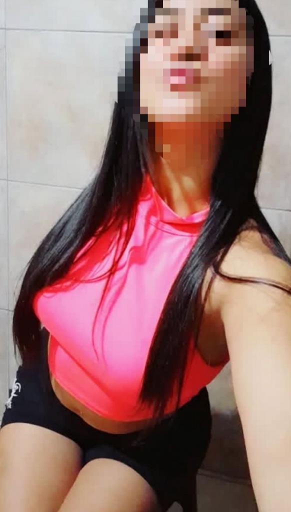 643029278: Chica busca chico en León