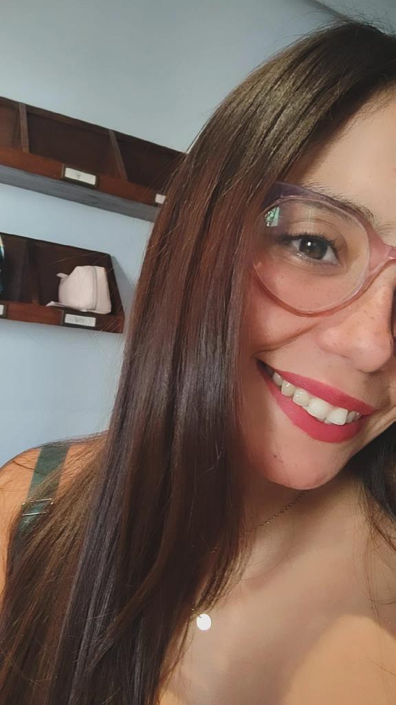 624691526: Chica busca chico en Sevilla