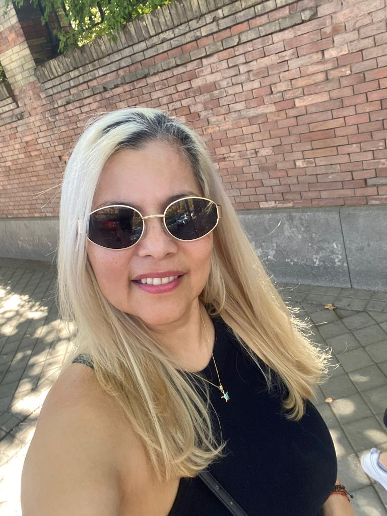 Chica busca chico en Ibiza: 