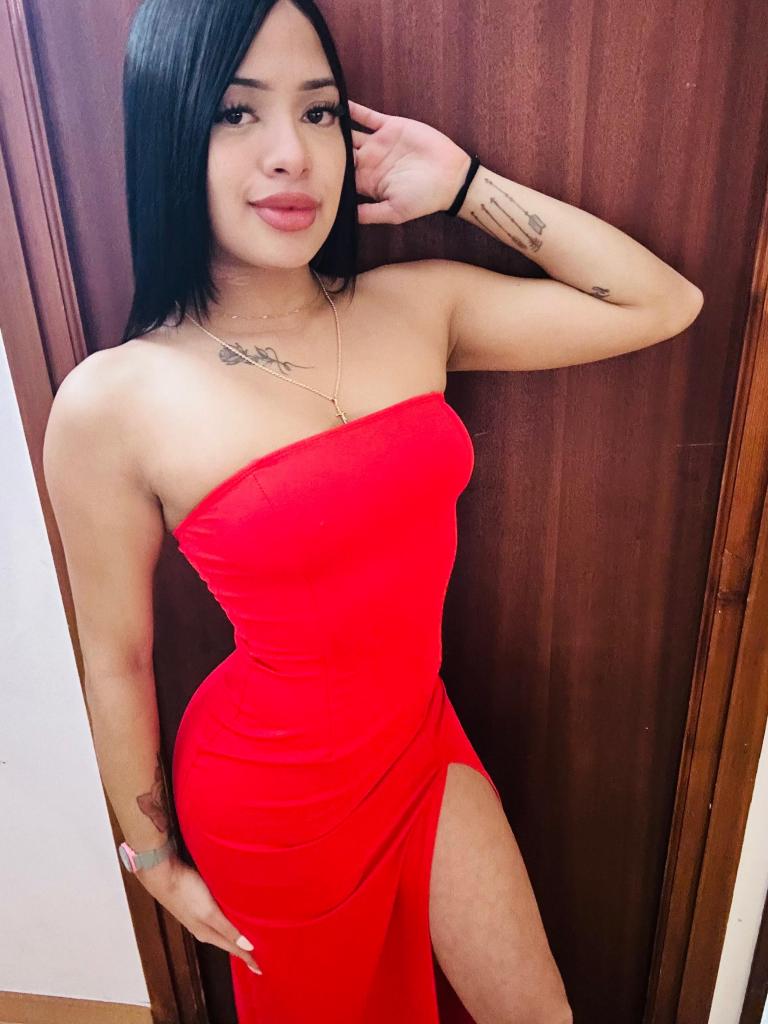 685916165: Chica busca chico en Barcelona