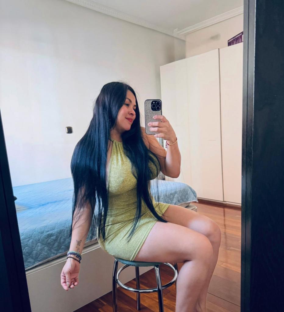 637103542: Chica busca chico en León