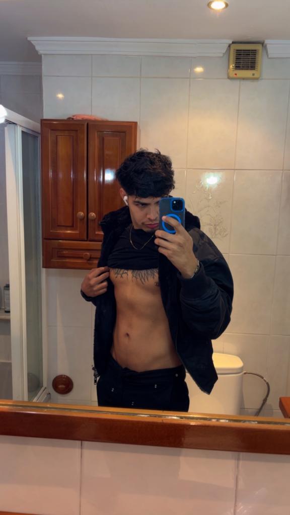 Chico busca chica en Granada: 