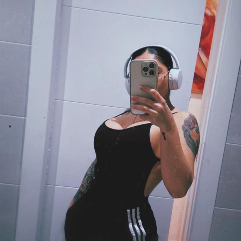 664690591: Chica busca chico en Málaga