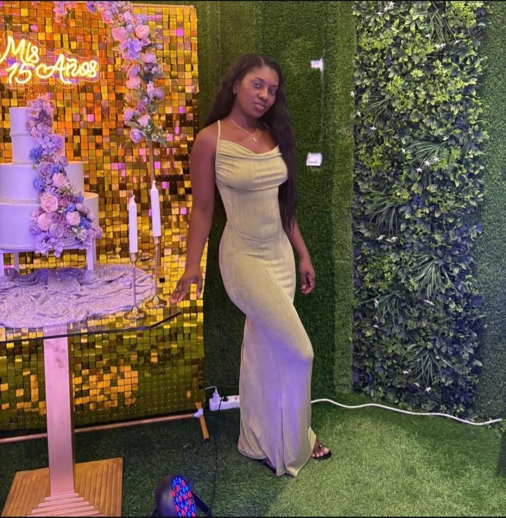 Chica busca chico en Almería: 